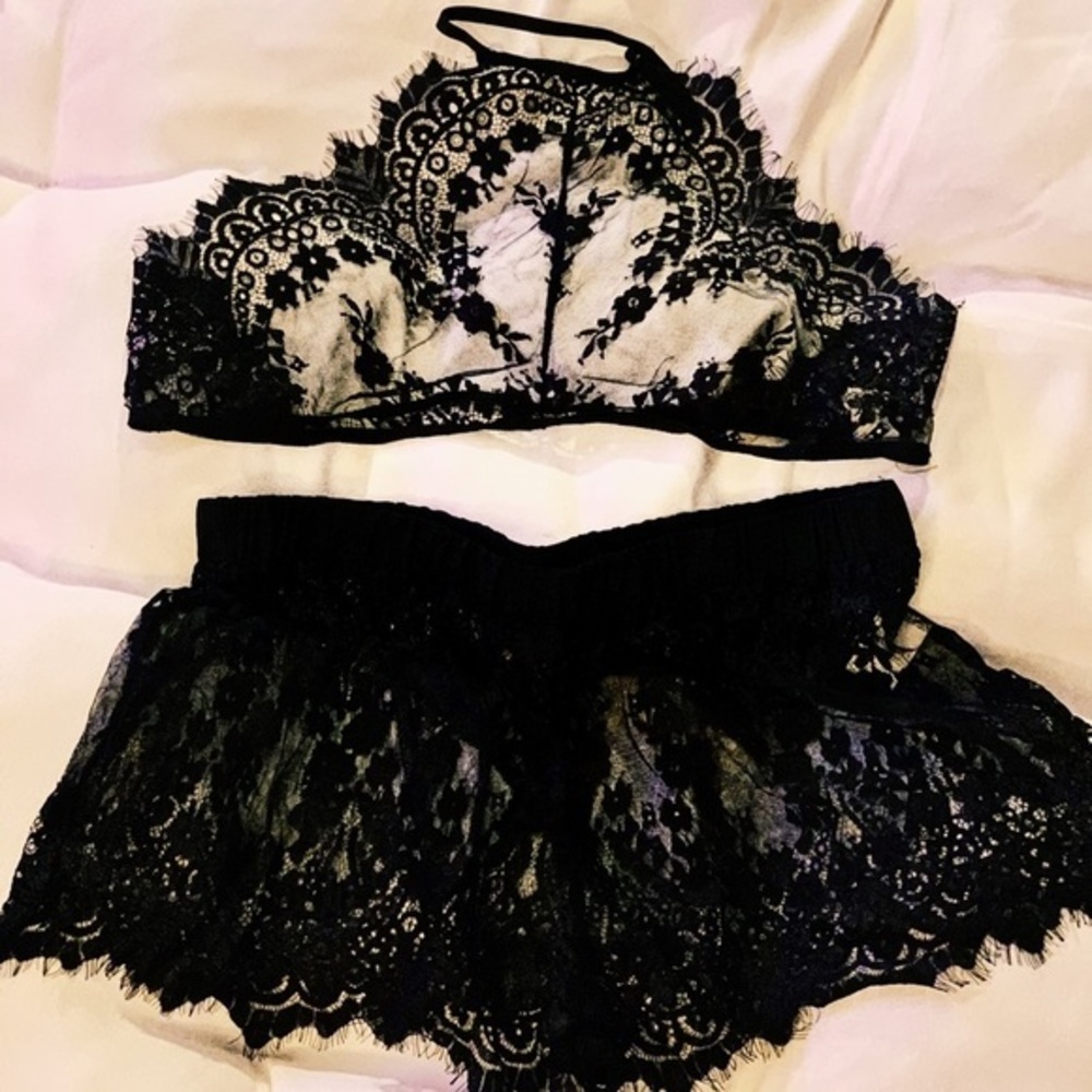 Plus Size Lace lingerie set​